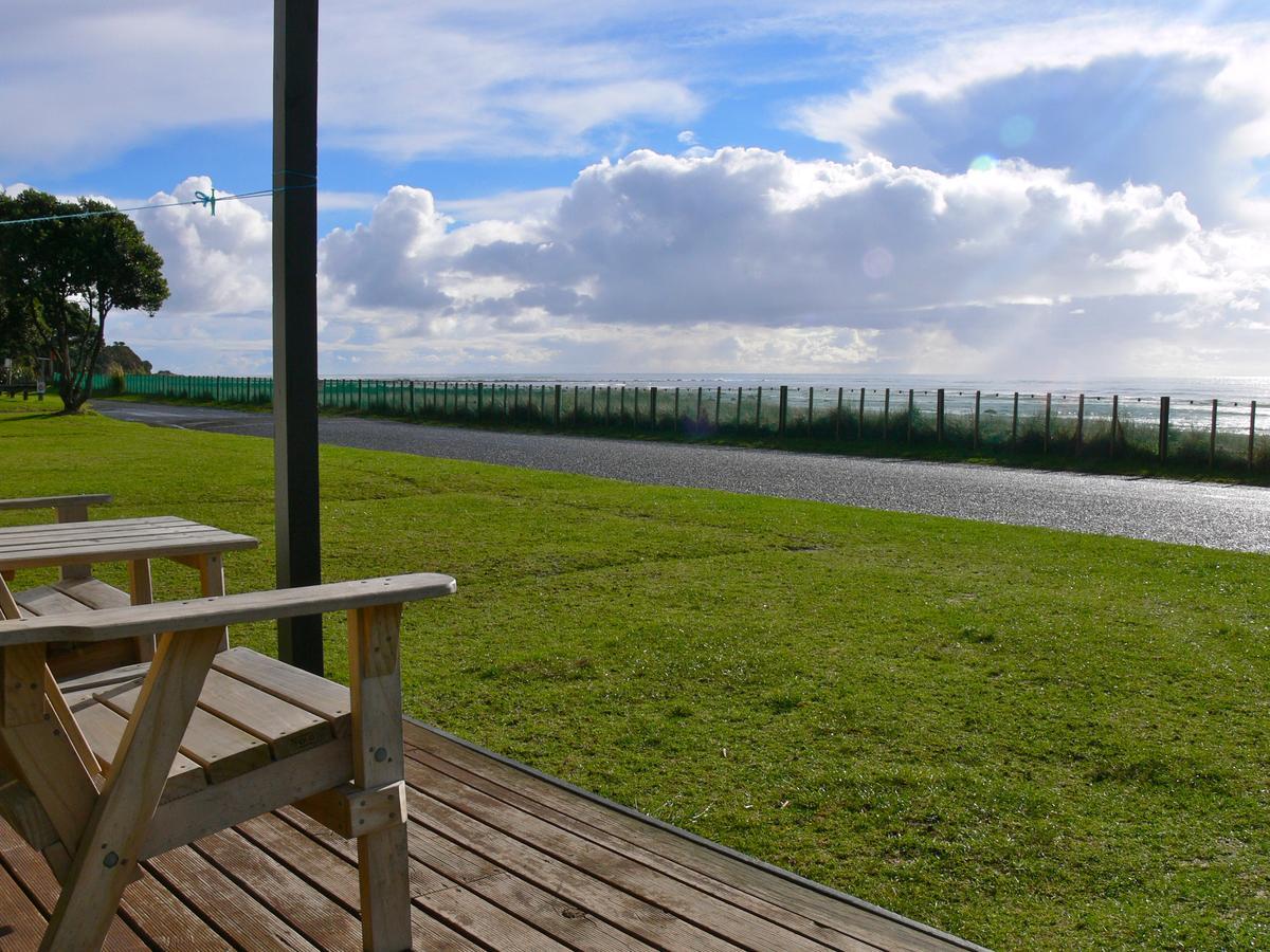 Oakura Beach Holiday Park Eksteriør billede