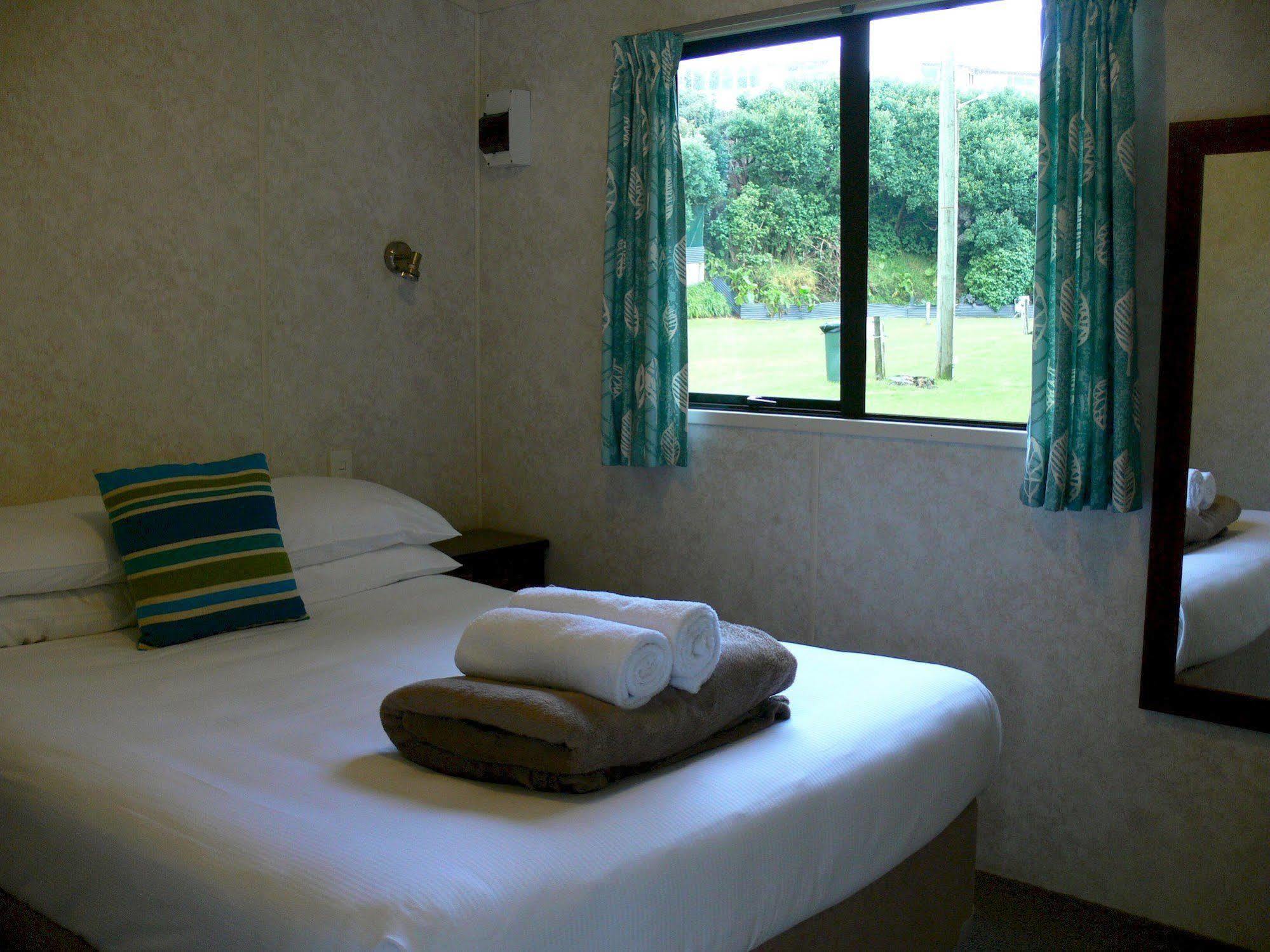 Oakura Beach Holiday Park Eksteriør billede