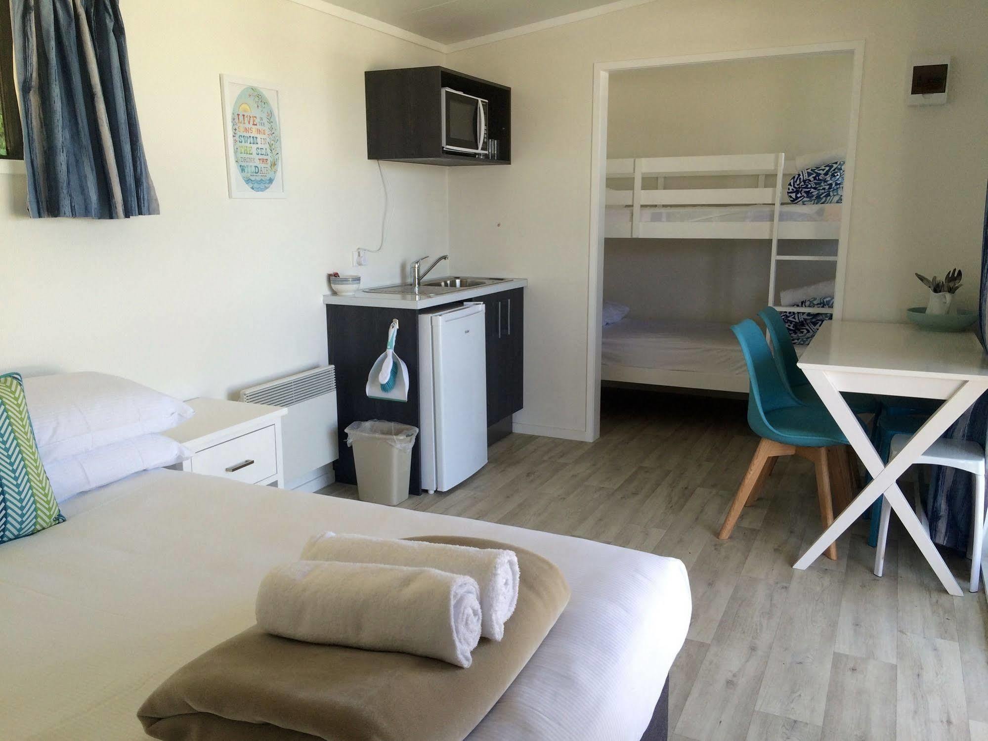 Oakura Beach Holiday Park Eksteriør billede