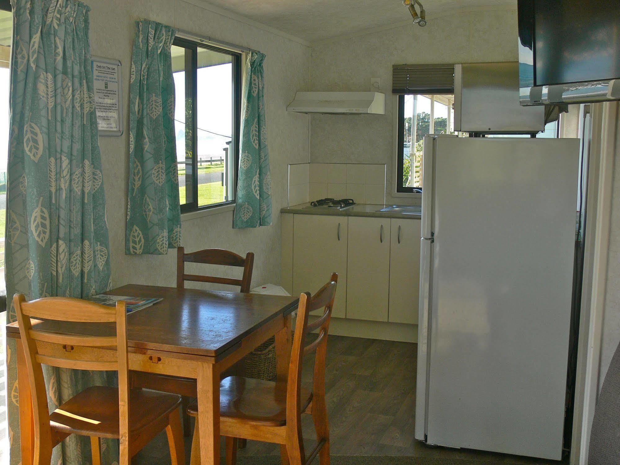 Oakura Beach Holiday Park Eksteriør billede